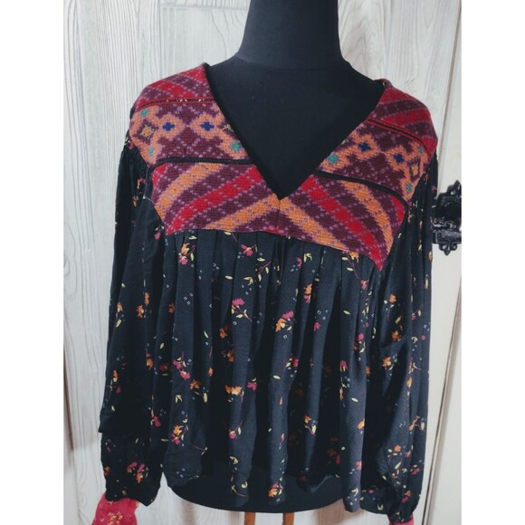 Free People Lady Lou Embroidered Black Blouse size medium Blouse FREE SHIPPING! - Picture 2 of 13